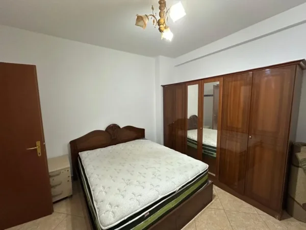 Tirane, jepet me qera 3+1+Ballkon Kati 8, 150 m² 800 € (Don Bosko)