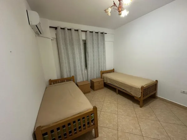 Tirane, jepet me qera 3+1+Ballkon Kati 8, 150 m² 800 € (Don Bosko)