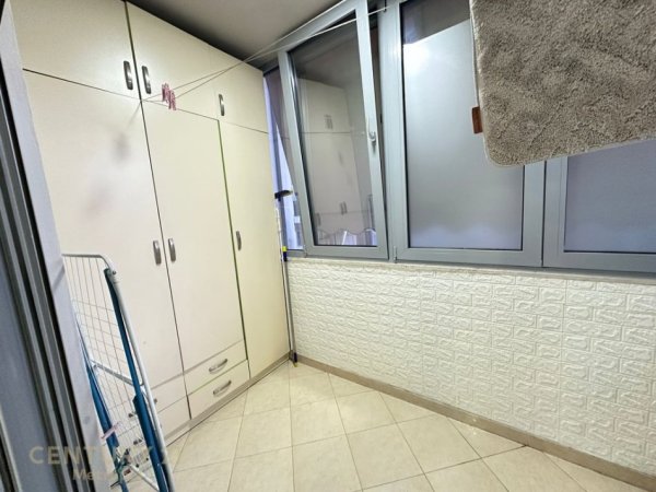 Tirane, jepet me qera apartament 2+1 Kati 5, 55 m² 430 € 