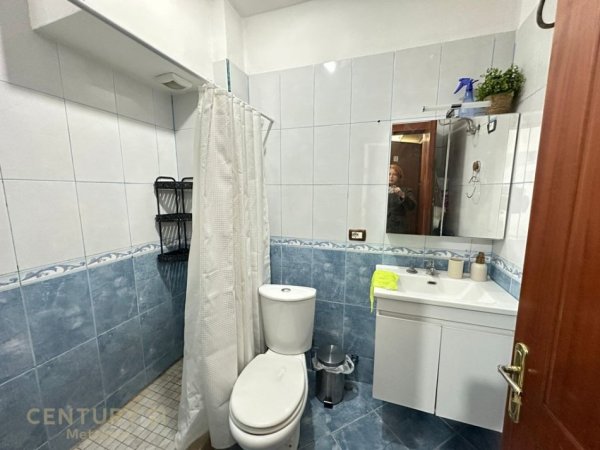 Tirane, jepet me qera apartament 2+1 Kati 5, 55 m² 430 € 