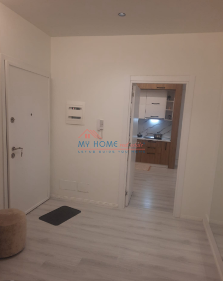 Tirane, jepet me qera apartament 2+1+Ballkon Kati 3, 127 m² 750 € (Rruga e Dibres)