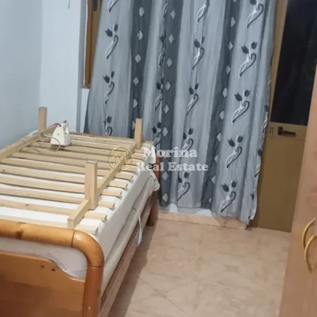 Tirane, jepet me qera apartament 1+1 Kati 2, 59 m² 300 € (Kinostudio)
