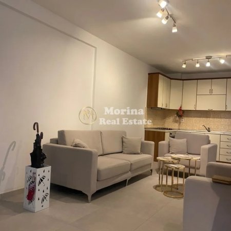 Tirane, jepet me qera apartament 2+1 Kati 4, 90 m² 600 € (Rruga Myslym Shyri)