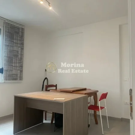 Tirane, jepet me qera apartament 2+1 Kati 4, 90 m² 600 € (Rruga Myslym Shyri)