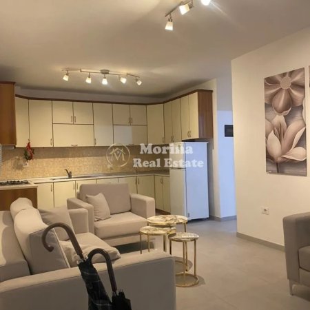 Tirane, jepet me qera apartament 2+1 Kati 4, 90 m² 600 € (Rruga Myslym Shyri)