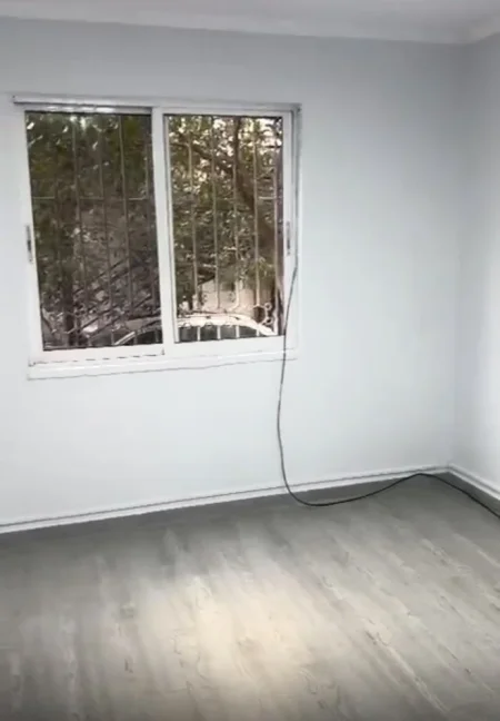 Tirane, jepet me qera ambjent biznesi Kati 1, 100 m² 700 € (përballë kompleksit Delijorgji)