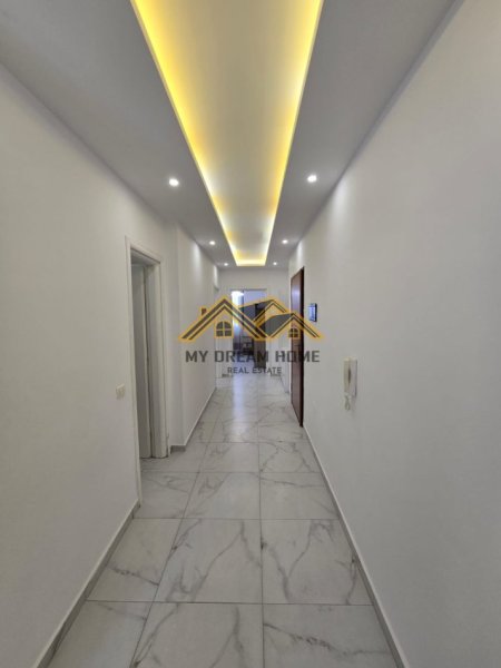 Durres, jepet me qera apartament 2+1+Ballkon Kati 2, 80 m² 600 € (PLAZH)