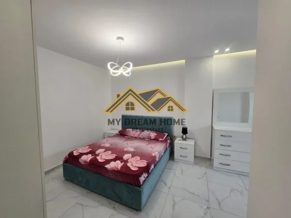 Durres, jepet me qera apartament 2+1+Ballkon Kati 2, 80 m² 600 € (PLAZH)