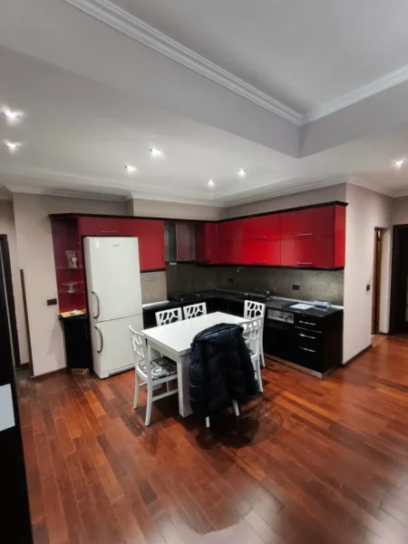 Tirane, shes apartament 2+1+Aneks+Ballkon , 124 m² 406.900 € (Rruga Marko Boçari)