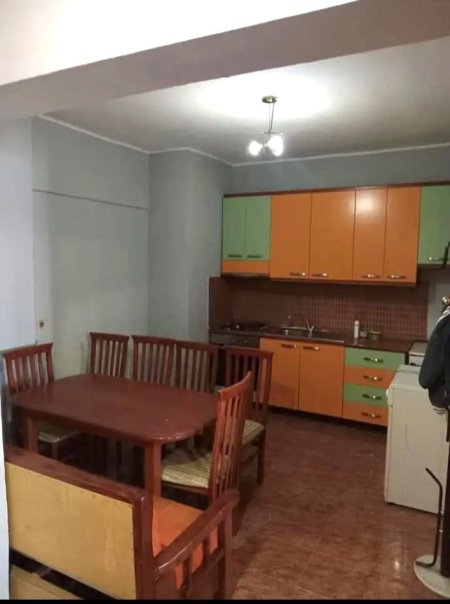 JEPET ME QIRA SUPER APARTAMENT 1+1 NE DON BOSKO,  400 €uro