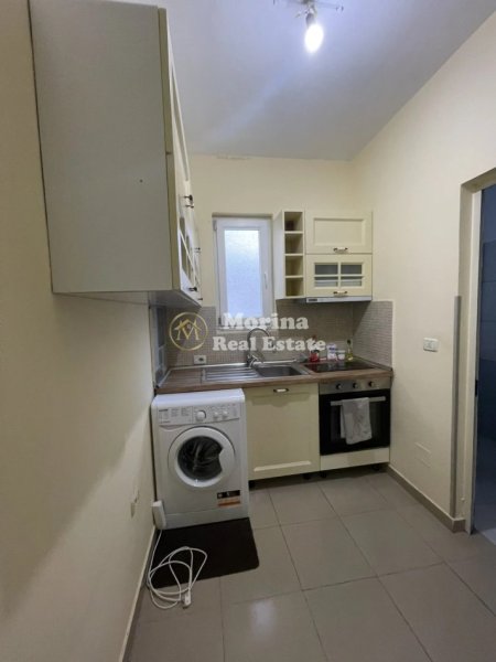 Tirane, jepet me qera shtepi 1+1 Kati 3, 50 m² 300 € (Spitali Amerikan 2)