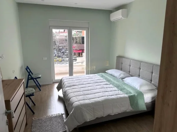 Tirane, shitet apartament 2+1 Kati 2, 105 m² 300.000 € (rruga e elbasanit)