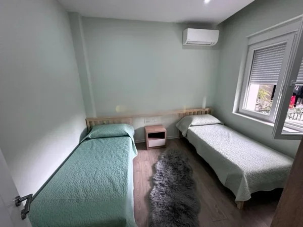 Tirane, shitet apartament 2+1 Kati 2, 105 m² 300.000 € (rruga e elbasanit)