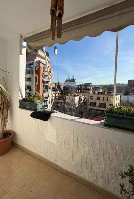 Shitet, Apartament 1+1, Ambasada Amerikane, Rruga e Elbasanit, Tiranë