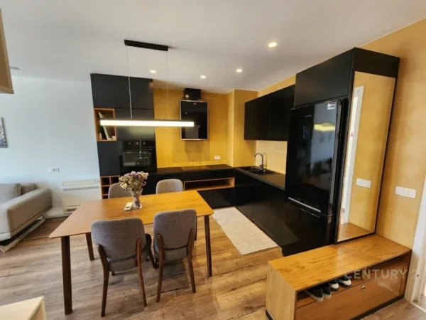 Tirane, shes apartament 2+1+Ballkon Kati 11, 93 m² 260.000 € (Rruga Ndre Mjeda)