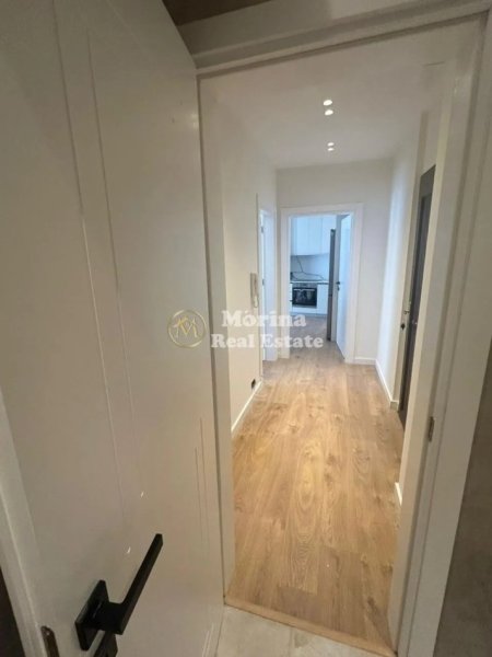Tirane, jepet me qera apartament 1+1 Kati 3, 60 m² 400 € (Kamez)