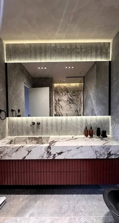 Tirane, jepet me qera apartament 1+1 Kati 6, 170 m² 2.000 € (lion park)