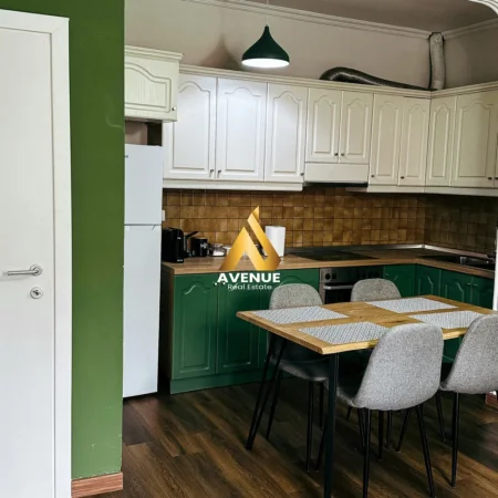 Tirane, jepet me qera apartament 2+1+Ballkon Kati 3, 75 m² 800 € (Sheshi wilson)