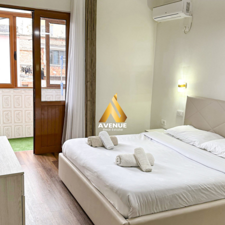 Tirane, jepet me qera apartament 2+1+Ballkon Kati 3, 75 m² 800 € (Sheshi wilson)