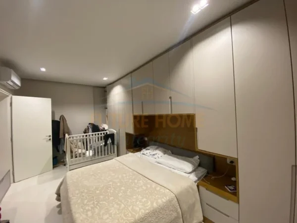 Tirane, shitet apartament 2+1+Ballkon Kati 4, 101 m² 235.000 € (Vasil Shanto)