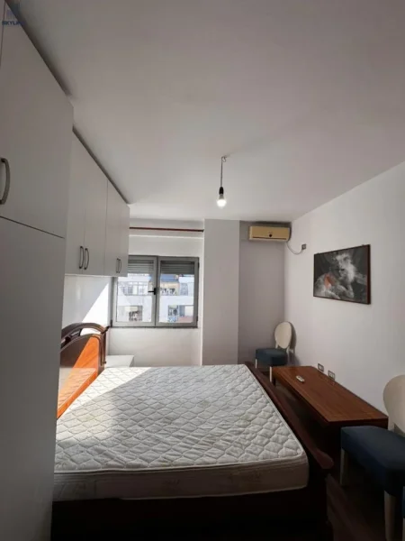 Tirane, jepet me qera apartament 2+1 Kati 8, 100 m² 400Euro (Astir)