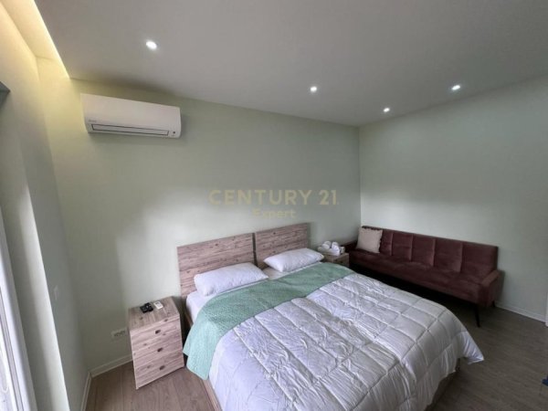 Tirane, shitet apartament 3+1+Ballkon Kati 2, 105 m² 300.000 € (Rr. Elbasanit)