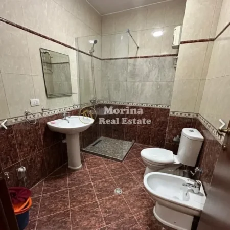 Tirane, jepet me qera apartament 2+1 Kati 4, 118 m² 650 € (Komuna Parisit)