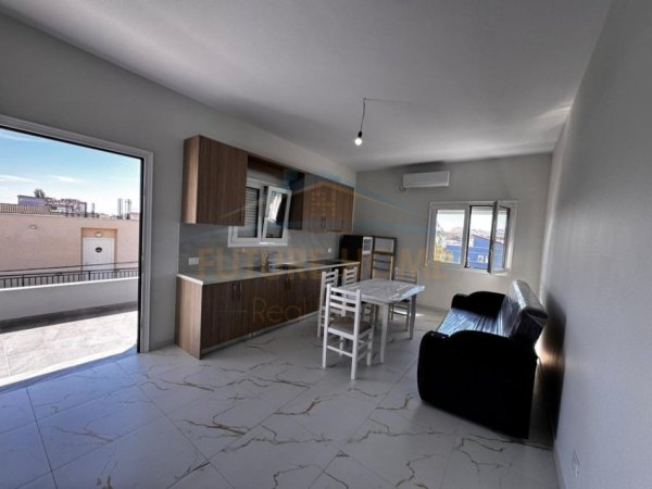 Durres, jepet me qera apartament 2+1 Kati 3, 314 m² 350 € (Ish Kenete, Durres)
