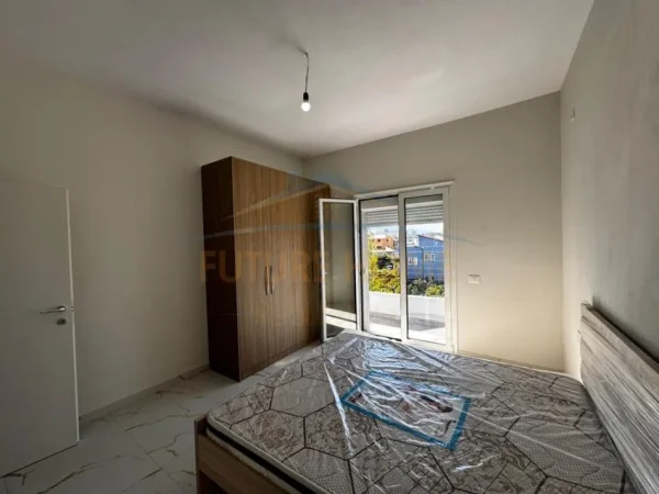 Durres, jepet me qera apartament 2+1 Kati 3, 314 m² 350 € (Ish Kenete, Durres)