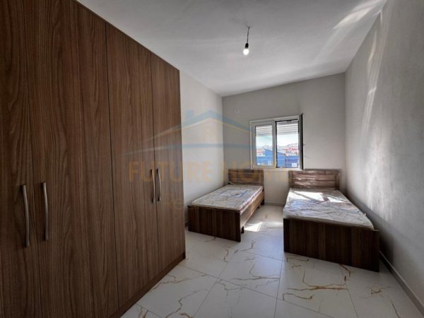 Durres, jepet me qera apartament 2+1 Kati 3, 314 m² 350 € (Ish Kenete, Durres)