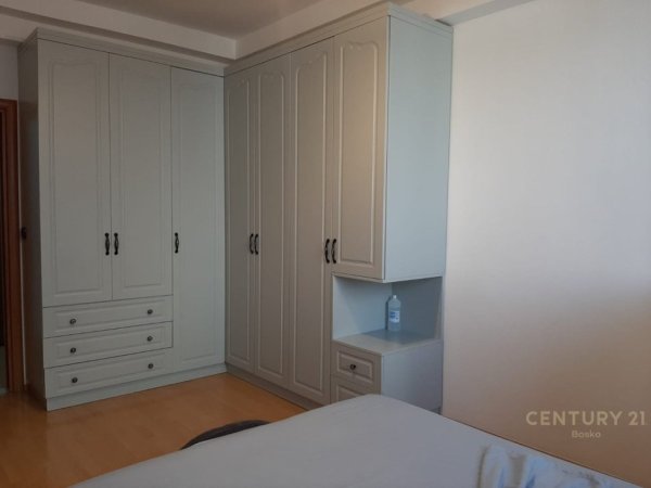 Tirane, jepet me qera apartament 2+1+Ballkon Kati 2, 98 m² 550 € (Kopshti Zoologjik)