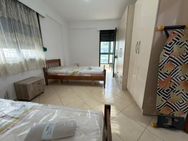 Tirane, jepet me qera apartament 2+1 Kati 5, 100 m² 550 € 