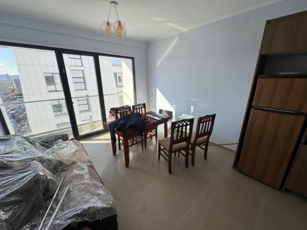 Tirane, jepet me qera apartament 2+1 Kati 6, 