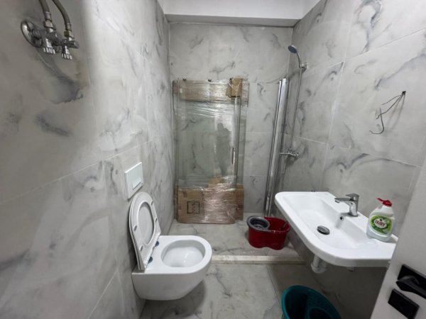 Tirane, jepet me qera apartament 2+1 Kati 6, 