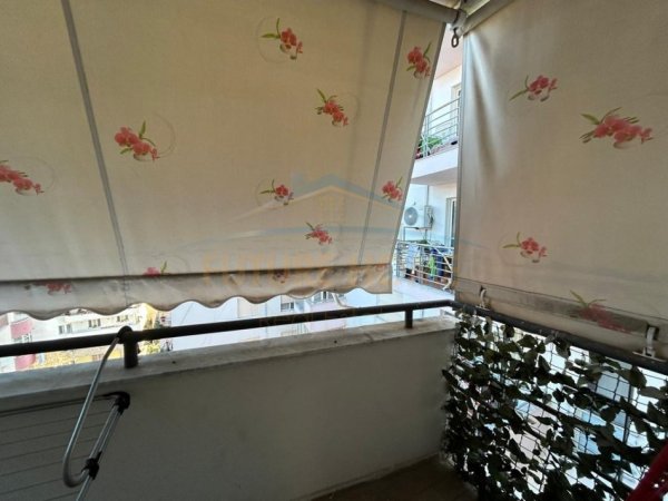 Durres, jepet me qera apartament 2+1+Ballkon Kati 7, 450 m² 450 € (Ish Rajoni i Policise, Durres)