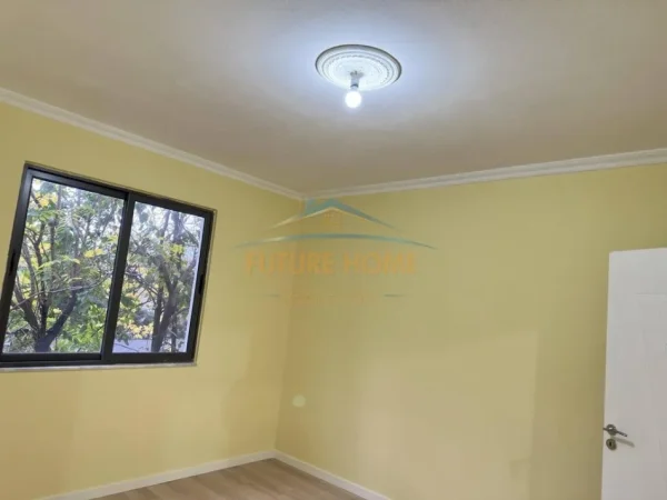 Tirane, shitet apartament 1+1 Kati 2, 54 m² 95.000 € (tek Shkolla Bajram Curri)