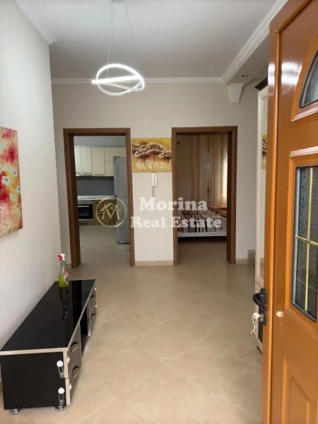 Tirane, jepet me qera shtepi 2+1 Kati 1, 80 m² 500 € (Vilat Amerikane)
