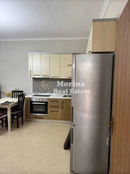 Tirane, jepet me qera shtepi 2+1 Kati 1, 80 m² 500 € (Vilat Amerikane)