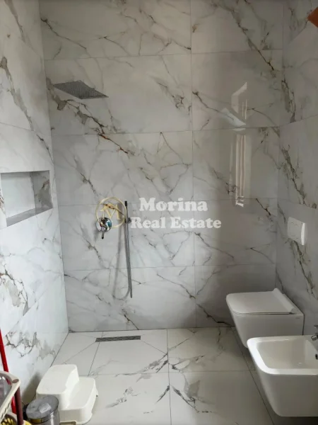 Tirane, jepet me qera shtepi 2+1 Kati 1, 80 m² 500 € (Vilat Amerikane)