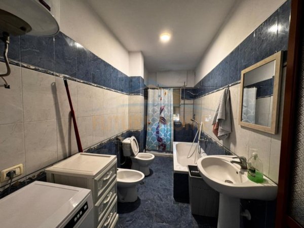 Durres, jepet me qera apartament 2+1 Kati 6, 105 m² 600 € (Vollga, Durrës.)