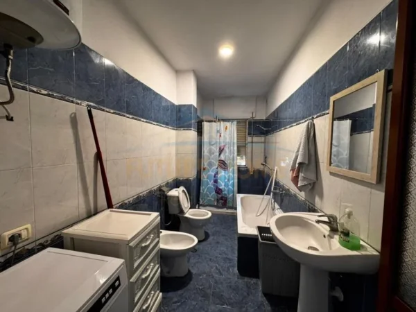 Durres, jepet me qera apartament 2+1 Kati 6, 105 m² 600 € (Vollga, Durrës.)