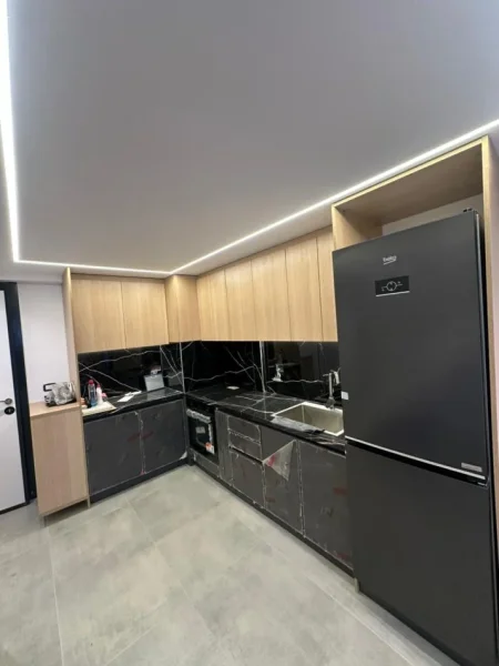 Tirane, shitet apartament duplex 1+1 , 75 m² 119.000 € (PERBALLE SPITALIT AMERIKAN 3)