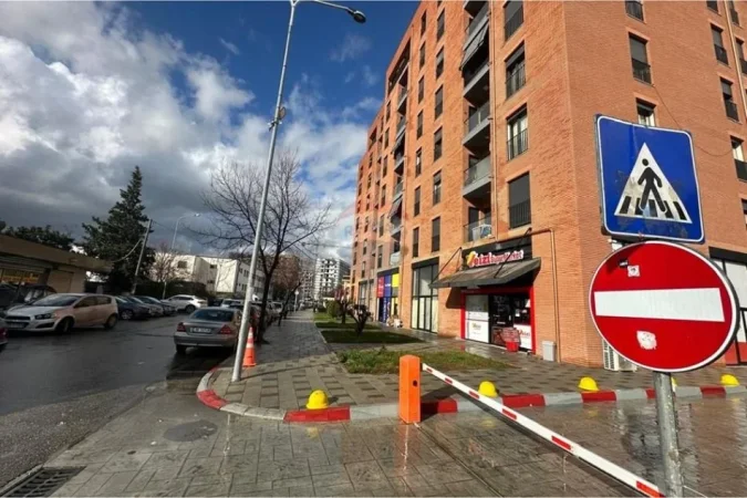 Tirane, shitet dyqan Kati 0, 118 m² 323.000 € (Rruga Kokonozeve, Tiranë(ID: 530571009-46)