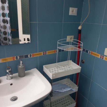 Tirane, jepet me qera apartament  1+1 Kati 2, 70 m² 600 €