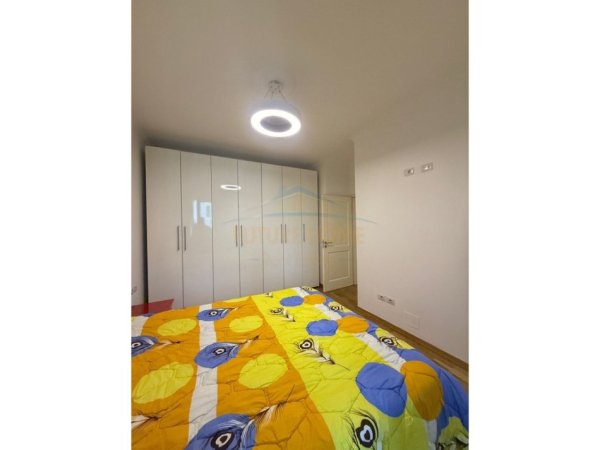 Tirane, jepet me qera apartament 2+1 Kati 4, 95 m² 600 € 