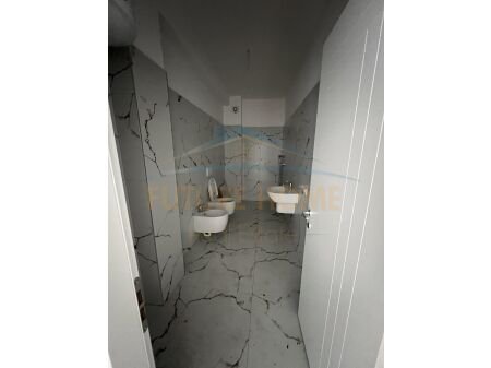 Tirane, shitet apartament 2+1 Kati 1, 115 m² 155.000 € 