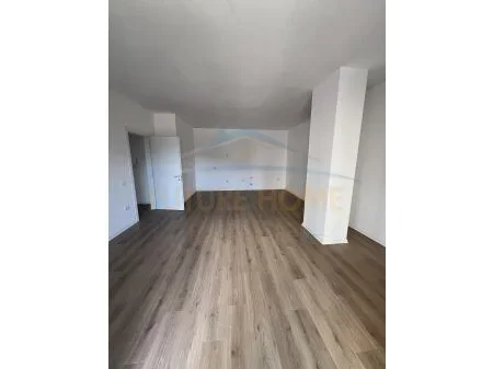 Tirane, shitet apartament 2+1 Kati 1, 115 m² 155.000 € 