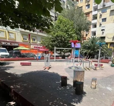 Tirane, shitet dyqan Kati 0, 43 m² 171.000 € (Rruga Rreshit Çollaku, Tiranë(ID: 530571005-16)