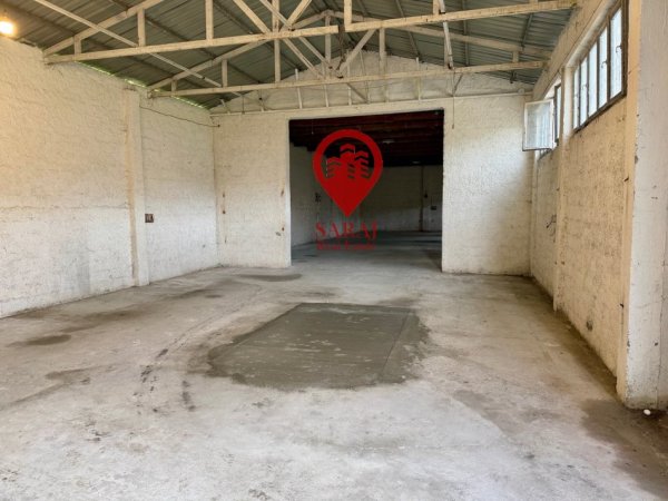 Tirane, shitet magazine Kati 1, 285 m² 365.000 € (Vaqarr)