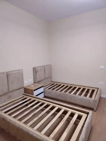 Tirane, jepet me qera apartament 2+1+Ballkon Kati 2, 120 m² 1.200 € 